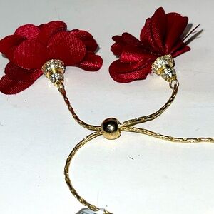 New with tags toggle bracelet $18